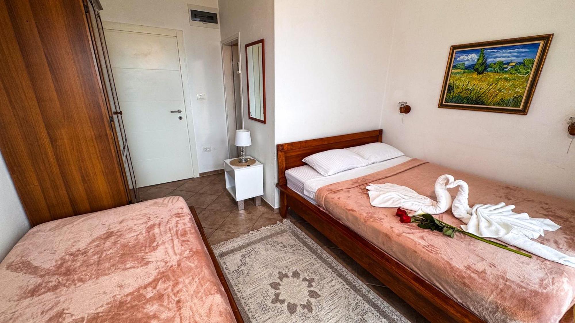 Qumi Apartments ติวัต ภายนอก รูปภาพ