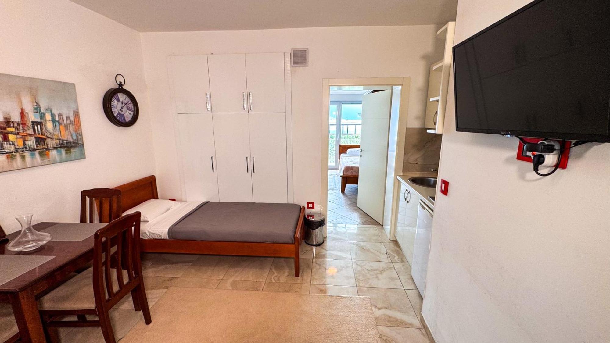 Qumi Apartments ติวัต ภายนอก รูปภาพ