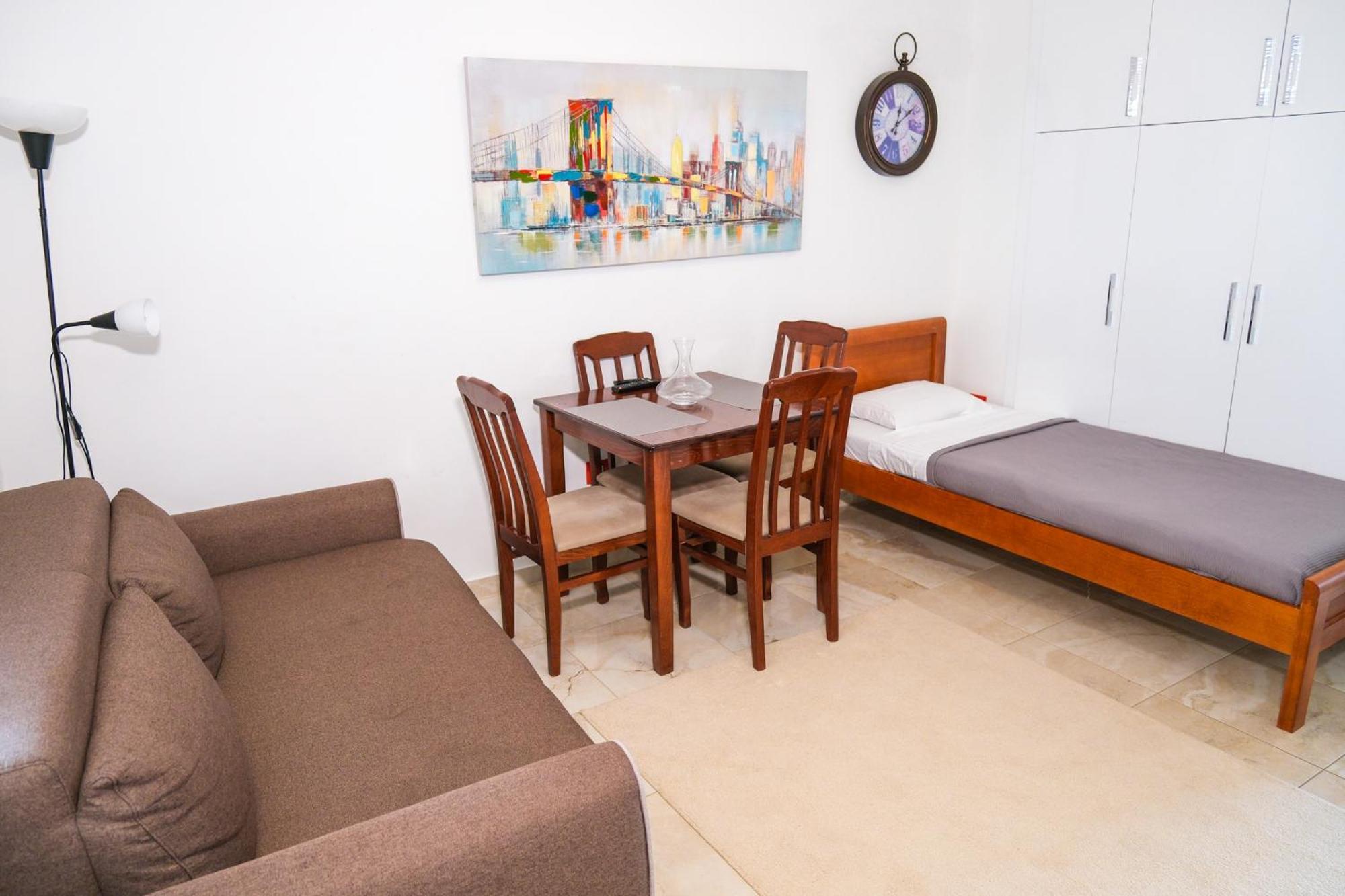 Qumi Apartments ติวัต ภายนอก รูปภาพ