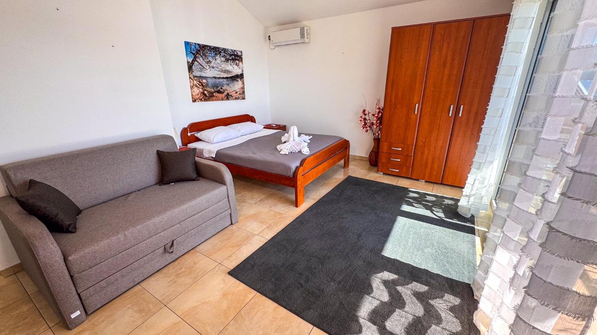Qumi Apartments ติวัต ภายนอก รูปภาพ